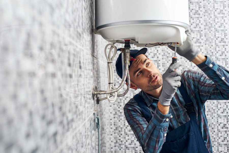 Expert Emergency Plumbers Should Handle Water Heater Repairs